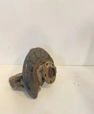 Volkswagen PASSAT B7 Front wheel hub