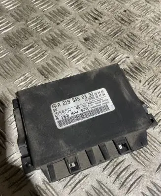 Mercedes-Benz CLS C219 Parking PDC control unit/module A2195450332 1039E00908 0263004072