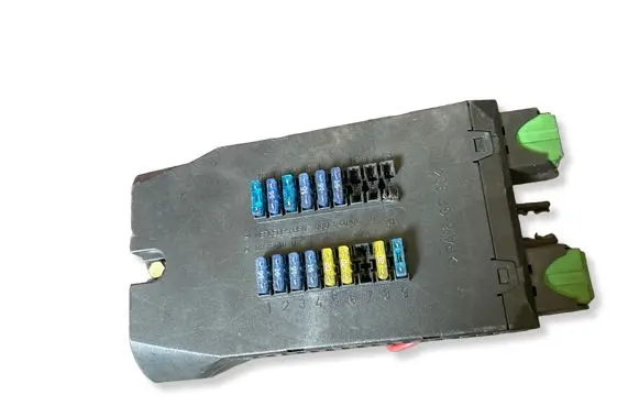 Mercedes-Benz Sprinter W901 W902 W903 W904 Fuse module 0005400650