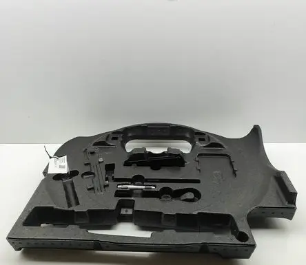 Mercedes-Benz GLE (W166 - C292) Other trunk/boot trim element A1668990600 A1648990054