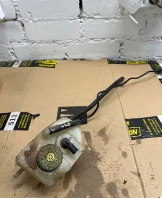 Mercedes-Benz CLS C219 Master brake cylinder A2114300302