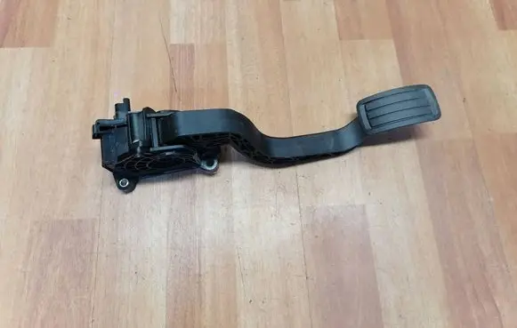 Citroen C4 Grand Picasso Accelerator throttle pedal 9674829880 86ET41 2301461