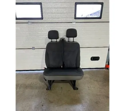 Opel Vivaro Front double seat 