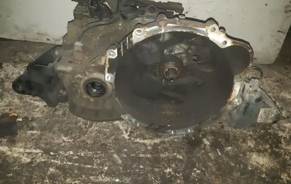 KIA Carens II Manual 6 speed gearbox S620JC