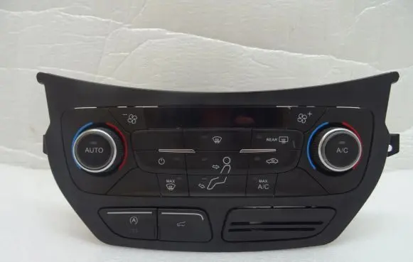 Ford Focus Climate control unit GJ5T18C612AG