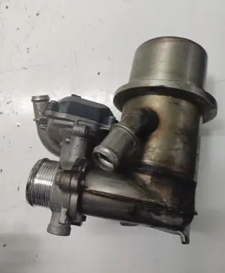 Skoda Octavia Mk3 (5E) EGR valve cooler 04L131501C 04L131512D