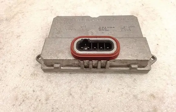 Mercedes-Benz E W211 Headlight ballast module Xenon 5DV00829000