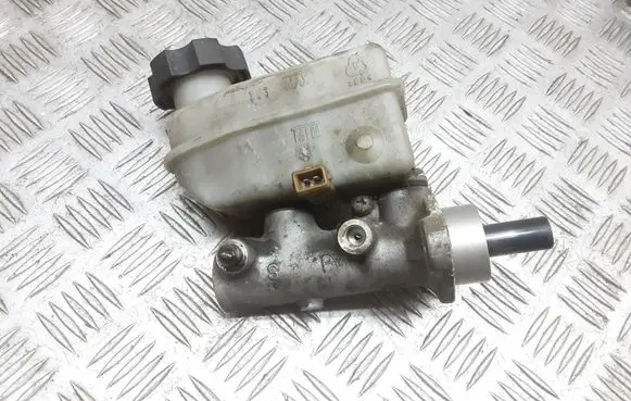 KIA Sorento Master brake cylinder
