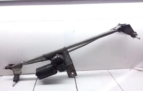 Volvo S70 V70 V70 XC Front wiper linkage and motor 9169321 0390241133