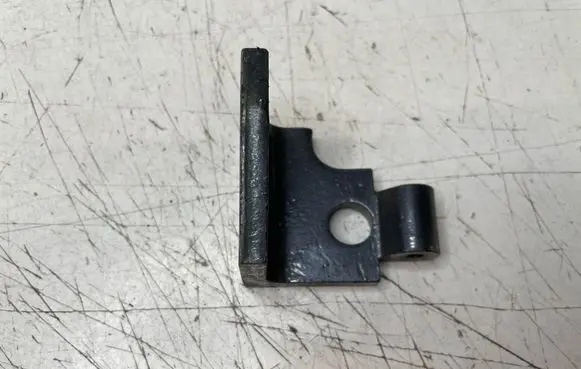 BMW X5 E53 Rear door upper hinge 8265161