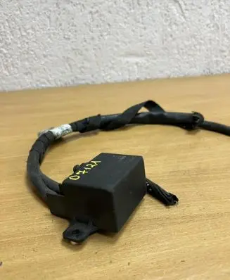 Mercedes-Benz E W210 Positive cable (battery) 2104404306 D7121