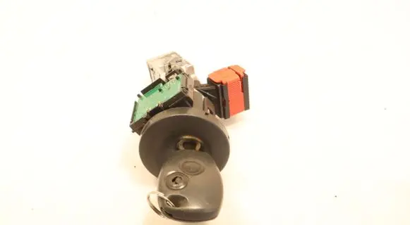 Renault Clio III Ignition lock