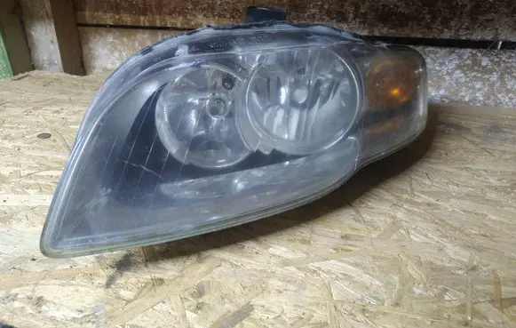 Audi A4 S4 B7 8E 8H Headlight/headlamp