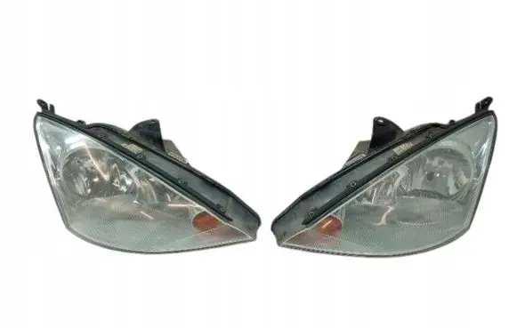 Ford Focus Headlights/headlamps set 2M5113W030BD