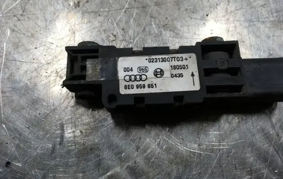 Audi A4 S4 B7 8E 8H Airbag deployment crash/impact sensor 8E0959651 023130C7T03 1805010435