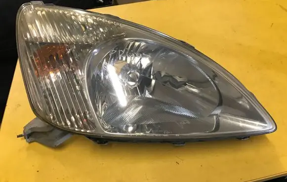 Toyota Prius (XW10) Headlight/headlamp