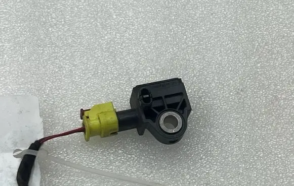 Audi Q2 - Airbag deployment crash/impact sensor 5Q0959651B