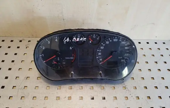 Audi A3 S3 8L Speedometer (instrument cluster) 8L0919860E