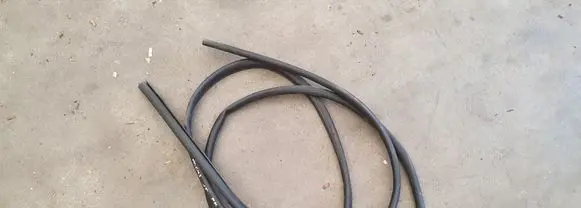 Ford Focus Rubber seal front coupe door 
