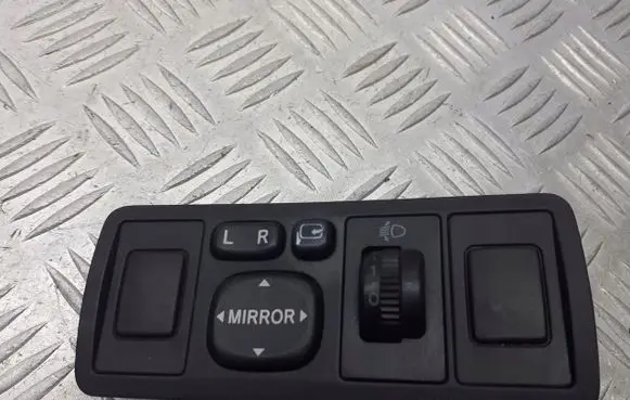 Toyota Avensis T250 Other switches/knobs/shifts 183575