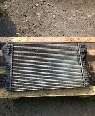 Volkswagen Golf V Intercooler radiator 1K0145803E