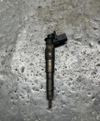 BMW X5 E70 Fuel injector 0445115070