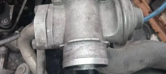 BMW 5 E39 EGR valve 11712247177