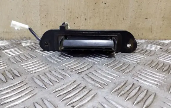 Mitsubishi Outlander Tailgate opening switch 