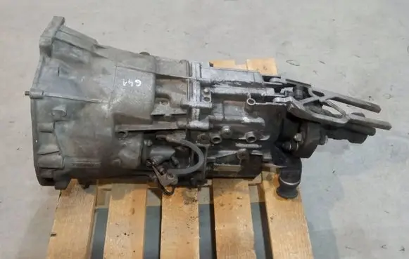 BMW 5 E39 Manual 5 speed gearbox 1065401011
