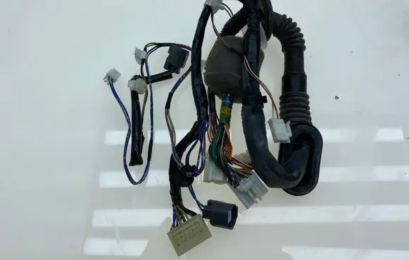 Subaru Outback Front door wiring loom 81820AG15B 81820AG