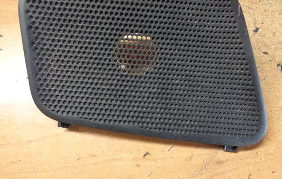 Side speaker trim/cover