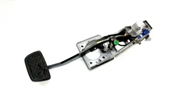 Lexus RX 330 - 350 - 400H Brake pedal