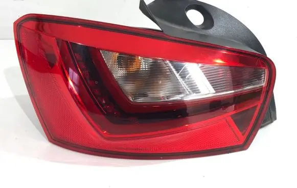 Rear/tail lights
