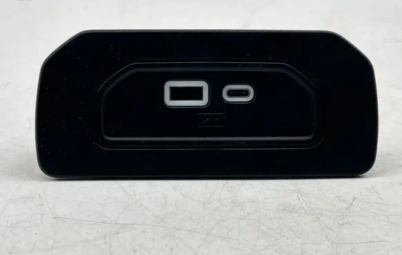 Jeep Grand Cherokee WL USB control unit 68422663AC