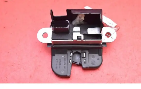 Tailgate/trunk/boot lock/catch/latch