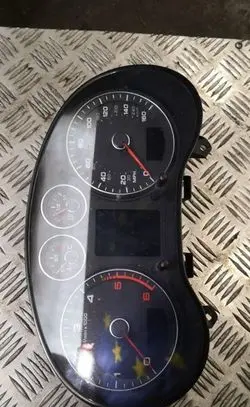 Audi A3 S3 8P Speedometer (instrument cluster) 8p0920982c