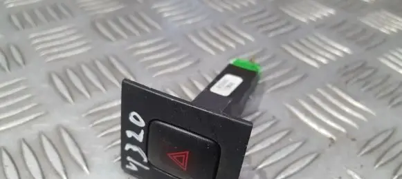Volvo XC70 Hazard light switch 9123685 12W045