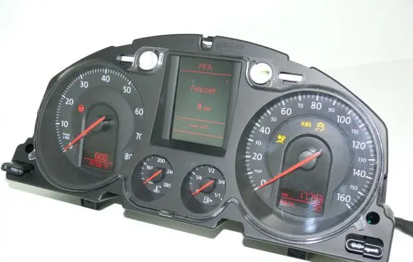 Volkswagen PASSAT B6 Speedometer (instrument cluster) 3C0920971F