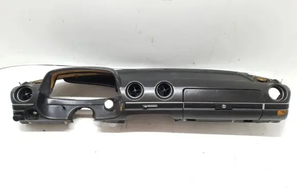 Mercedes-Benz E W123 Dashboard