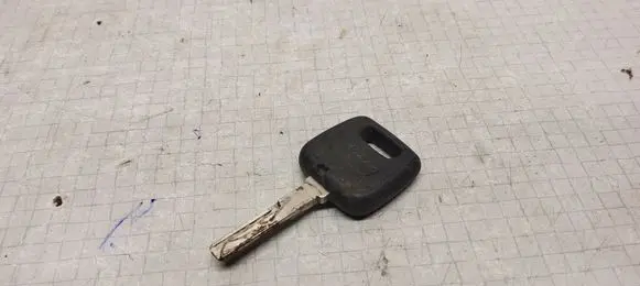 Volvo V70 Ignition key/card 