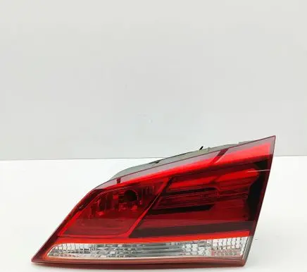 Hyundai i40 Tailgate rear/tail lights 924043Z600