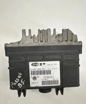 Volkswagen Golf III Engine control unit/module 032906030G 6160025604 T56THK95