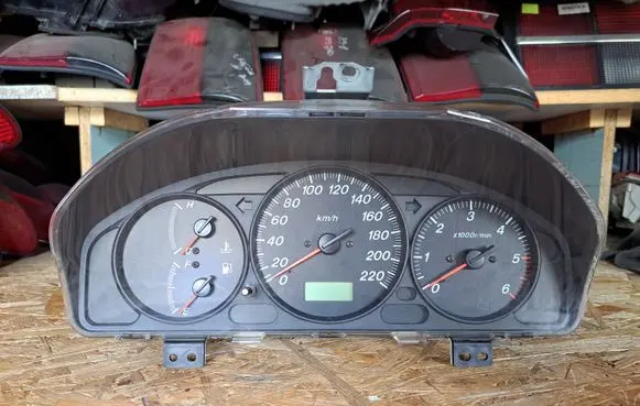 Mazda Premacy Speedometer (instrument cluster) CB16B WHCB16B