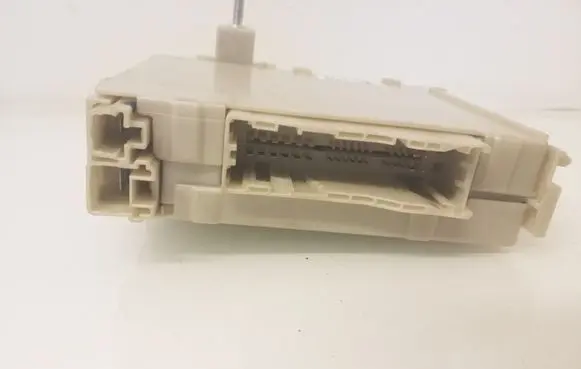 Lexus GS 300 350 430 450H Fuse module 8267030250