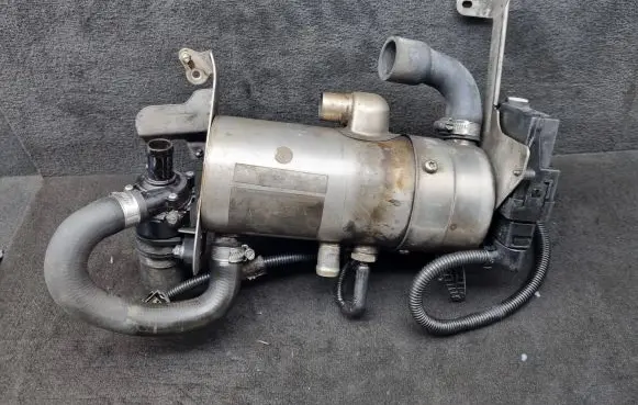 Audi A4 S4 B7 8E 8H Webasto auxiliary heater fuel pump 8E0265081 8E0265105 8E0909509