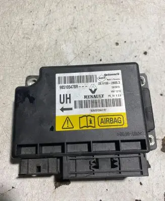 Renault Megane III Airbag control unit/module 985105478R 28410028053 80W3F26AZ1R