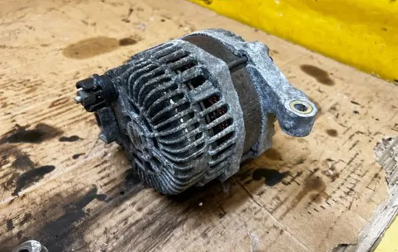 Ford Fusion II Generator/alternator DS7T10300HA
