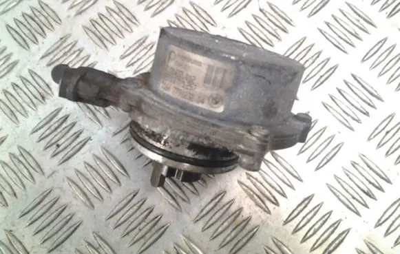 BMW 1 E81 E87 Vacuum pump 779123204