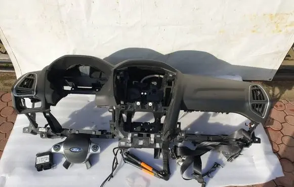 Ford Focus Dashboard 