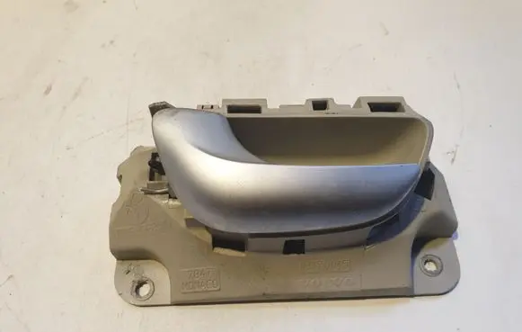 Volvo S80 Front door interior handle 09170045